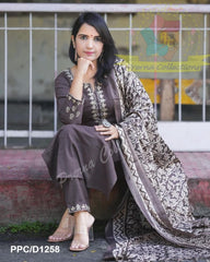 LOOK UR BEST THIS FESTIVE SEASON IN OUR CLASSY AARI EMBROIDERY HANDLOOM SET WITH KHADI SILK KANTHA PRINT DUPATTA