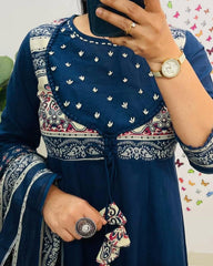 *This A-line pant set is perfect for the summer season with its vibrant floral print and confident pocket one side. Plus, the included matching dupatta completes the look and adds an extra touch