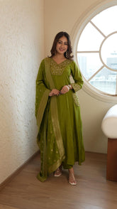 NEW COTTON SUIT SET BRAND SHOWROOM PIECE HEAVY EMBROIDERY WORK