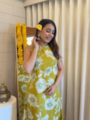 *Don't wear what fashion designers tell you to wear. Wear what they wear*
👉 *Presenting Beautifully alone Cotton kurta set