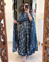 The outfits in your images showcase beautiful traditional kurta sets with a contemporary touch! Here are the details based on your uploads: