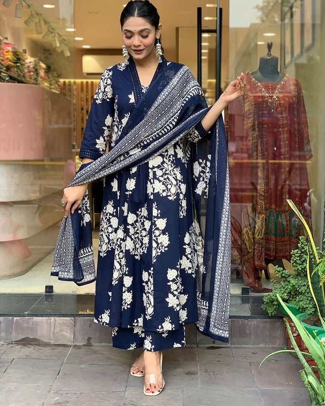 Enjoy This Wedding Season with our Very Beautiful Anarkali suit Set..