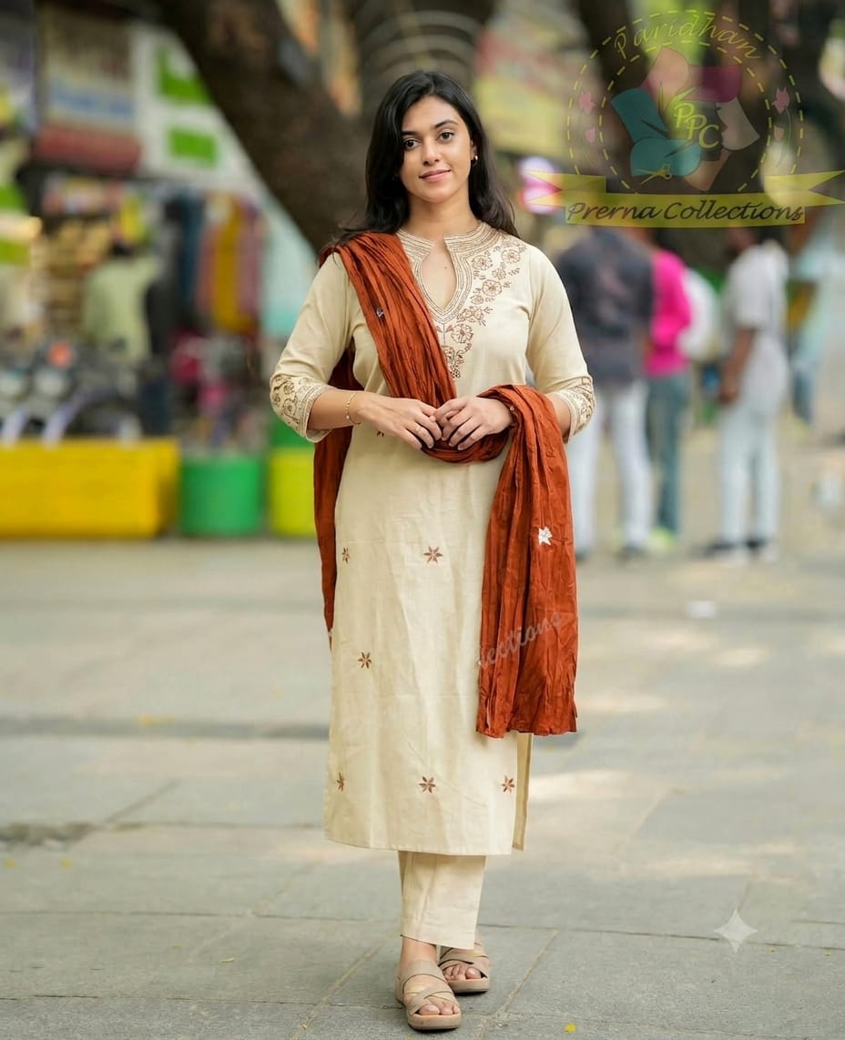 Off-White Embroidered Cotton Kurta Set for Women