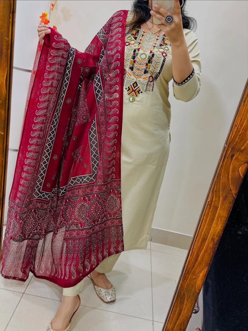 *NEW COLLECTION LOUNCH *

*Pure fine Cotton fabric   heavy embroidery  Kurti with Pant with cotton 100-100 Dupatta*