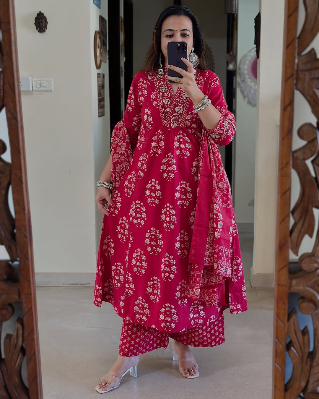 The outfits in your images showcase beautiful traditional kurta sets with a contemporary touch! Here are the details based on your uploads: