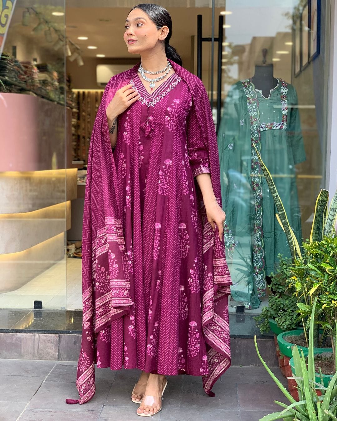 *New lounch 🥰🥰*

*White Love.......*
💗🤍💗🤍💗🤍💗🤍💗🤍
*This A-line pant set is perfect for the summer season with its vibrant floral print and confident pocket one side. Plus, the included matching dupatta completes the look and adds an extra touch
