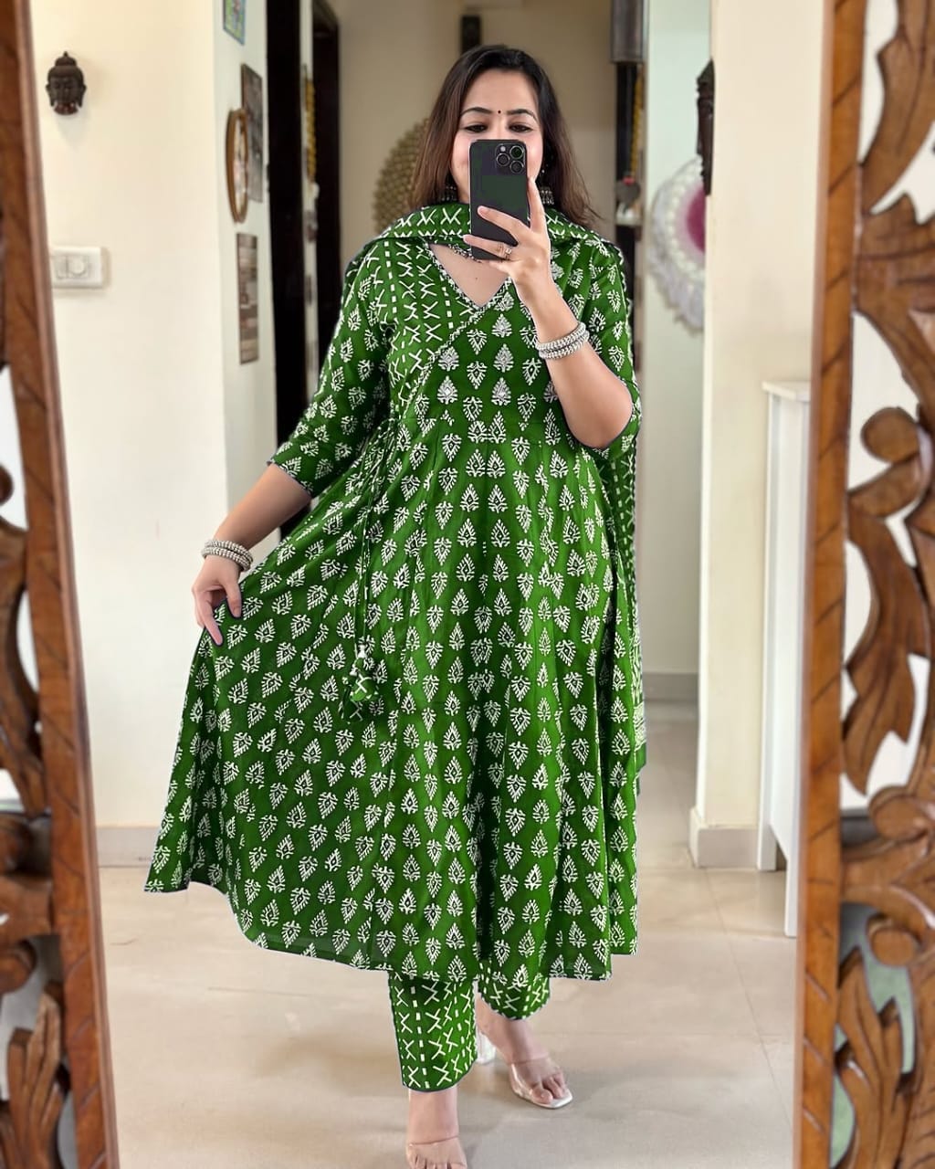 Around and walk in this Angrakha suit (BFST268)