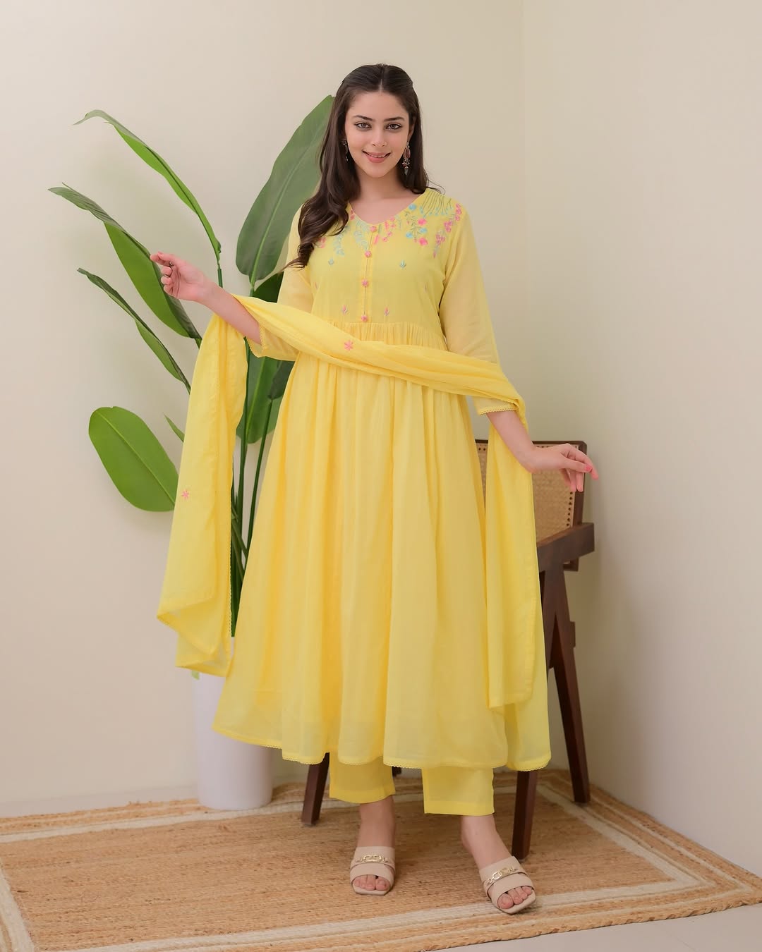 *New Launch*
❤️❤️❤️❤️❤️❤️❤️❤️

🌸KURTA PENT WITH DUPATTA SUIT SET🌸