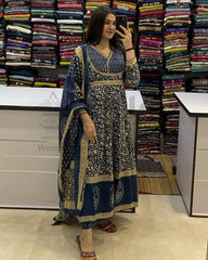 *We are here to spread some magic to your ethnic Heavy Cotton*

*Pure fine Cotton fabric   Kurti with Pant with cotton 100-100 Dupatta*Nack Hand work