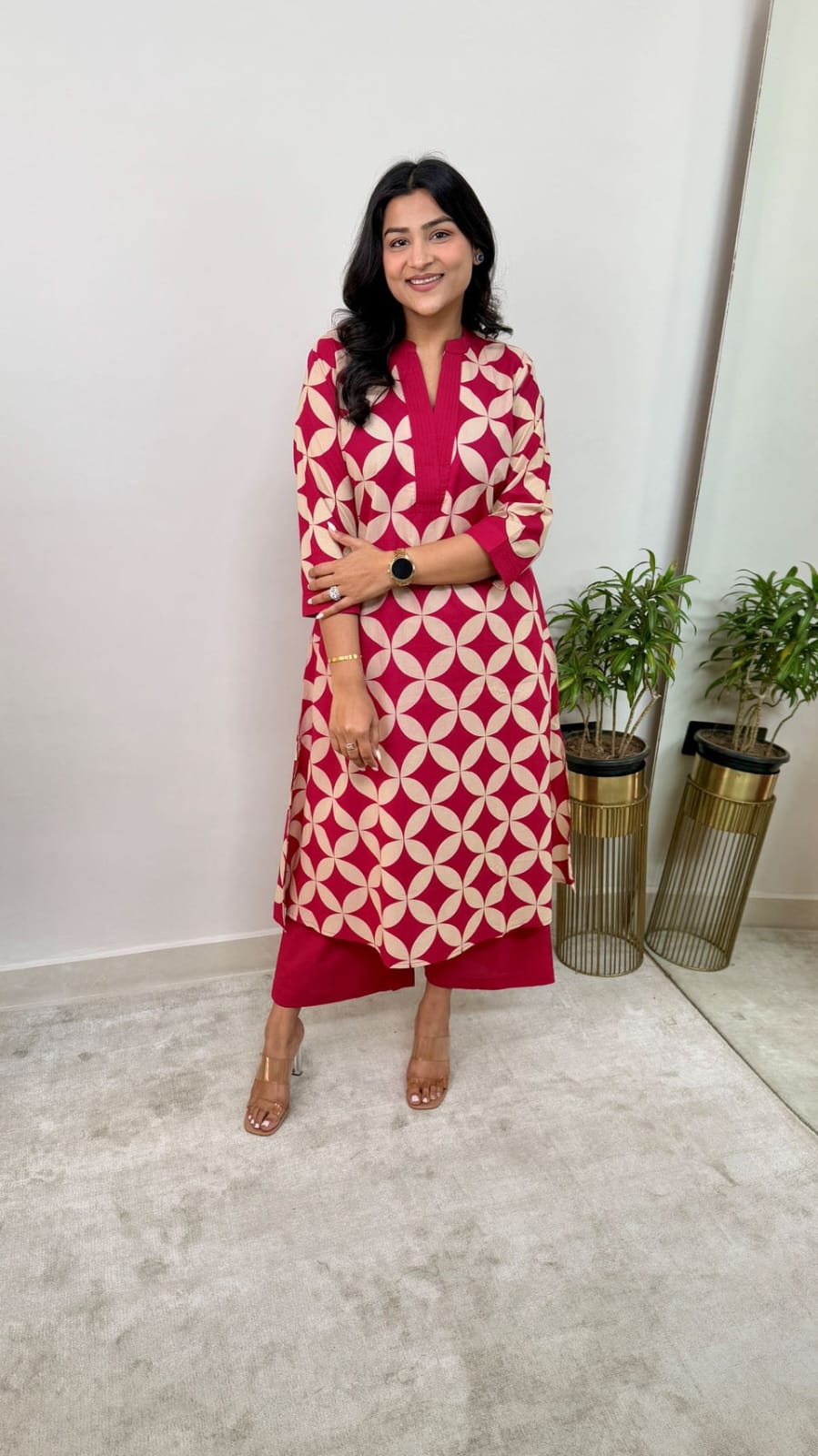 💜 New Design Launch 💜

*Pure Cotton Kurta Pant plazo in Beautiful Floral Prints. Must Have in Your Wardrobe For Your Daily Wear Office Wear*