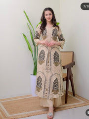 ★Original 
*This 2-piece set features a high-collar printed kurta with pant 
Kurtis with neck work 🌸
High demanded 2 piece set