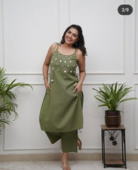 *This Time we are launching. One of the best beautiful three colours cotton slub cord set for Gorgeous ladies*
*In this design you will see sleeveless kurta and elegant mirror work