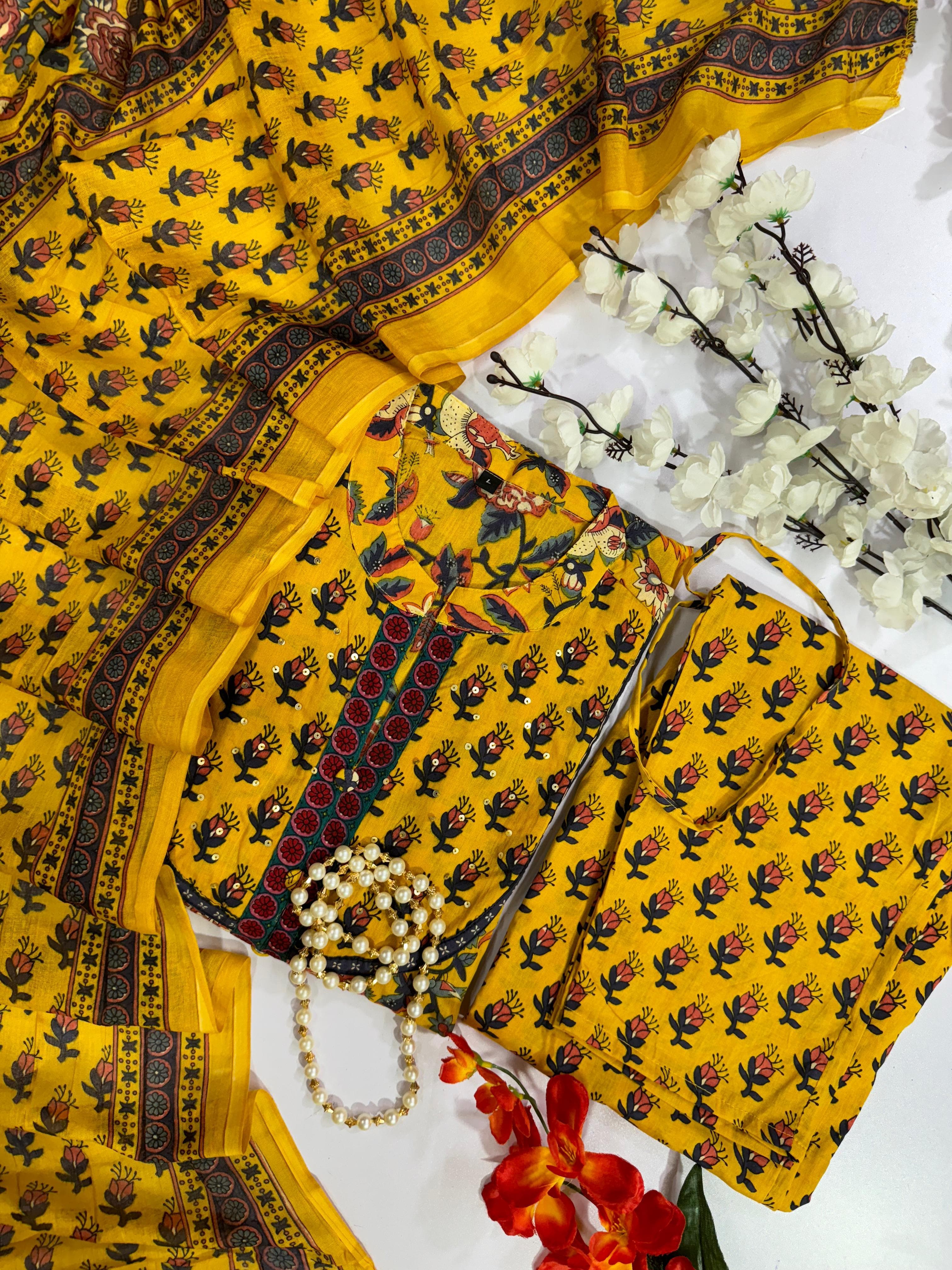 *NEW SUMMER COLLECTION..* 

*BRAND SHOWROOM PIECE*

*Heavy suqens work*

*Featuring beautiful Heavy anarkali 3pcs kurti set suqens work Suit which is beautifully decorated  It is paired with matching pants dupatta Malmal cotton*