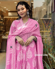 *Cotton 3pis set*

Best Quality products always 

*Premium Heavy Cotton Full Printed Dress With Printed Plazzo With 2.20 Mitter Malmal Printed Dupatta*