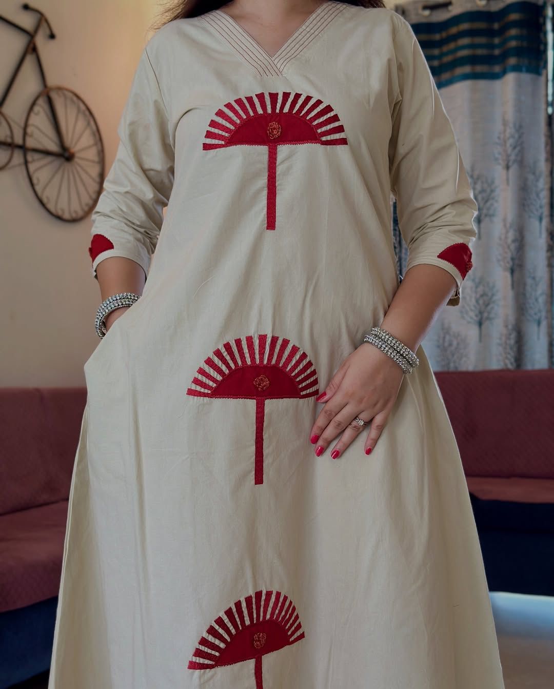 *This Festive season We have launch A beautiful  Kurti Pant set for Gorgeous ladies *

*We have brought it for you.  Very amazing kurti pant set in which makes your looks very impressive and stunning*