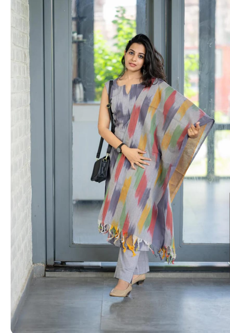 Grey Ikat Print Handloom Cotton Kurti Set | Sleeveless Kurti Pant Dupatta for Women