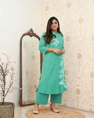 New Launch Alert 
Premium Floral Print Co-ord Set 

Launching elegant Straight-cut Kurti with matching straight pants in a classy Navy Blue floral print! 
Perfect blend of comfort & style for your daily, office & casual wear