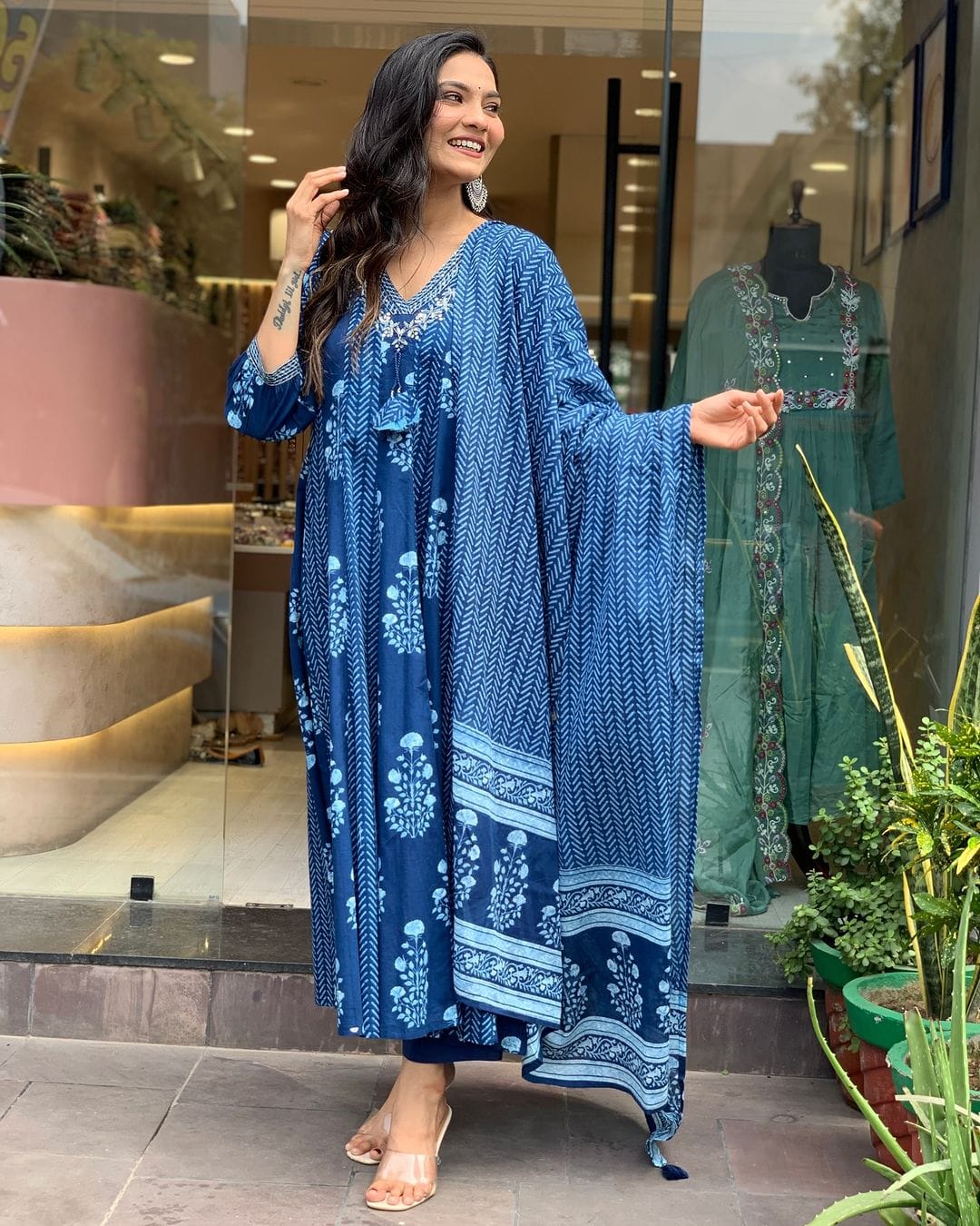*New lounch 🥰🥰*

*White Love.......*
💗🤍💗🤍💗🤍💗🤍💗🤍
*This A-line pant set is perfect for the summer season with its vibrant floral print and confident pocket one side. Plus, the included matching dupatta completes the look and adds an extra