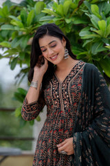 *Look straight out of a dreamy movie set as  you turn around and walk in this elegant flaired suit ! The perfect of traditional wear*