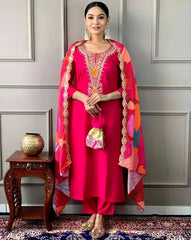 *Don't wear what fashion designers tell you to wear. Wear what they wear