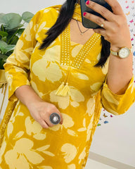 New Designer Floral Cotton Suit set collection*
*Designer Mughal/Kalamkari Fusion Floral print kurti pant dupatta set