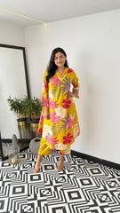 Details:   Cotton Floral Printed Kurta Pants With Lace Detailing On The Neckline and Cuffs.

Fabric: Cotton