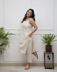 *This Time we are launching. One of the best beautiful three colours cotton slub cord set for Gorgeous ladies*
*In this design you will see sleeveless kurta and elegant mirror work