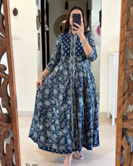 The outfits in your images showcase beautiful traditional kurta sets with a contemporary touch! Here are the details based on your uploads: