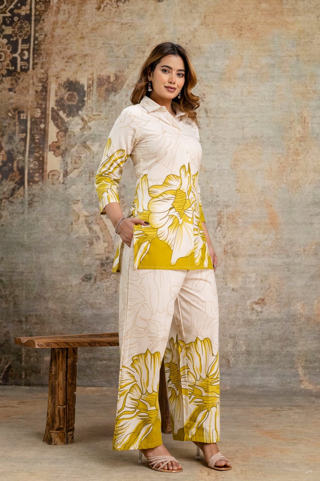 *Classy Cotton Floral Printed Cord Set Openable Top With Printed Palazo With One Side Pocket*