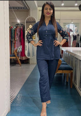 ★Original 
New designer  cotton co-ord set flower embroidery in hand  🪡
Front in pinteks  and button 😀