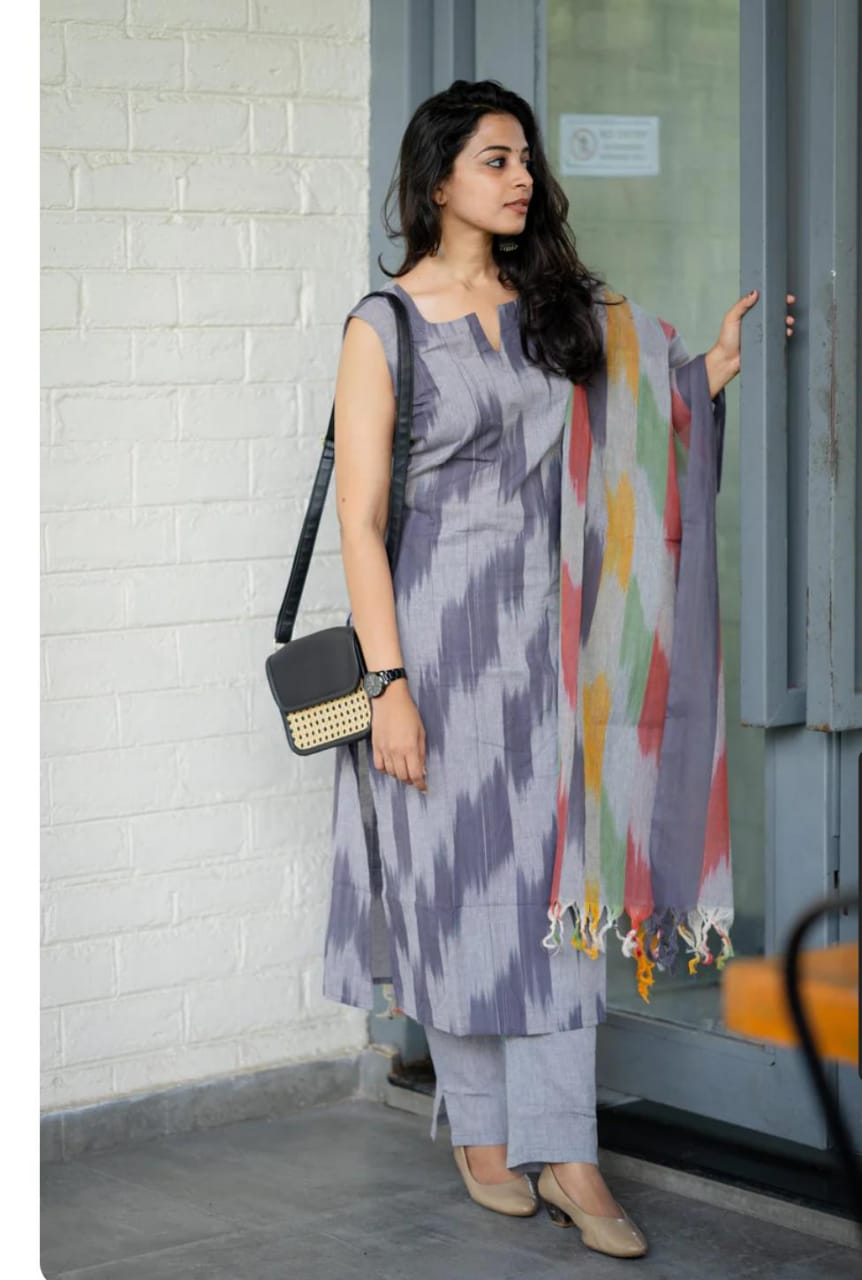 Grey Ikat Print Handloom Cotton Kurti Set | Sleeveless Kurti Pant Dupatta for Women