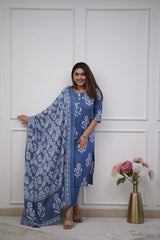 NEW LUNCHING❤❤❤❤❤❤❤❤❤❤❤❤❤

*Dress like a ‘day-dream’ in this pretty Rust  straight suit set. Featuring flowy pattern kurta with straight pants and matching dupatta, this set is exclusively made with Cottan 60×60 fabric.*