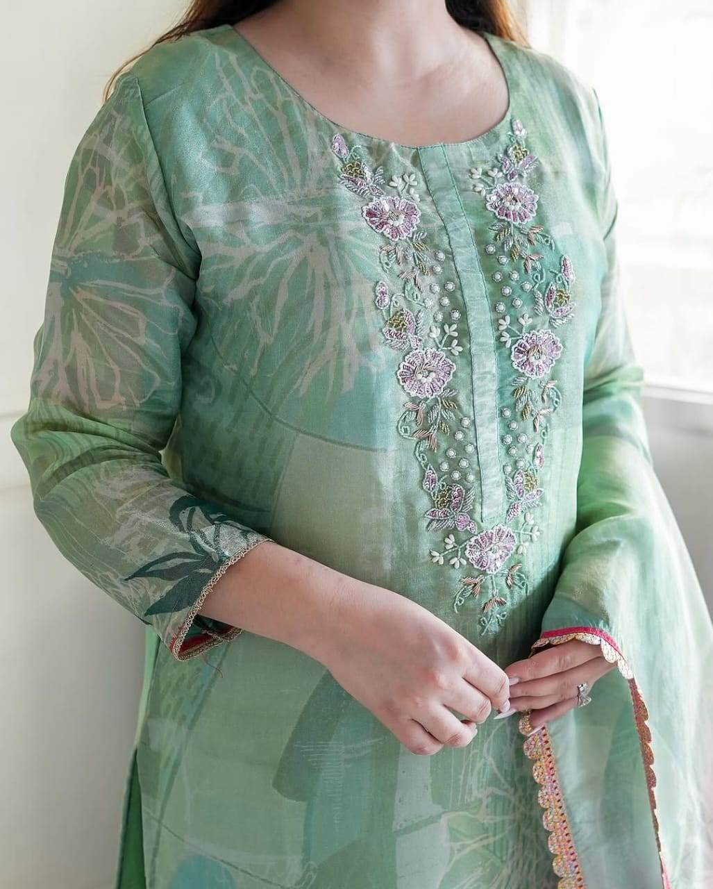 *NEW ARIVELLS RASBARI SUIT SET* 

*BRENDED COLLECTION*