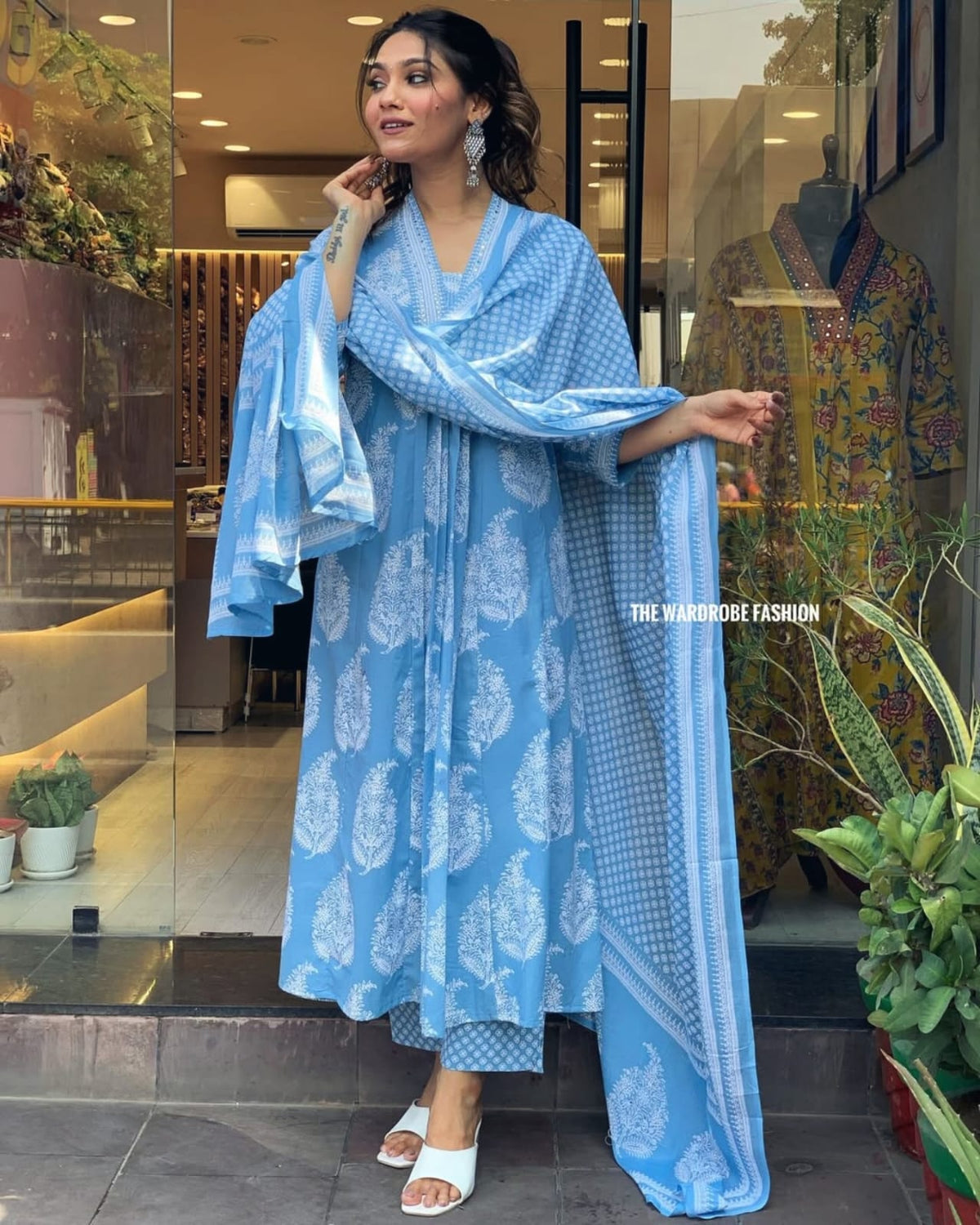 *Cotton 3pis set*

Best Quality products always 

*Premium Heavy Cotton Full Printed Dress With Printed Plazzo With 2.20 Mitter Malmal Printed Dupatta*