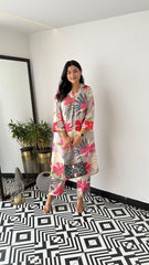 Cotton Floral Printed Kurta Pants With Lace Detailing On The Neckline and Cuffs.

Fabric: Cotton