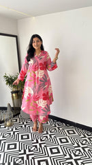 Cotton Floral Printed Kurta Pants With Lace Detailing On The Neckline and Cuffs.

Fabric: Cotton