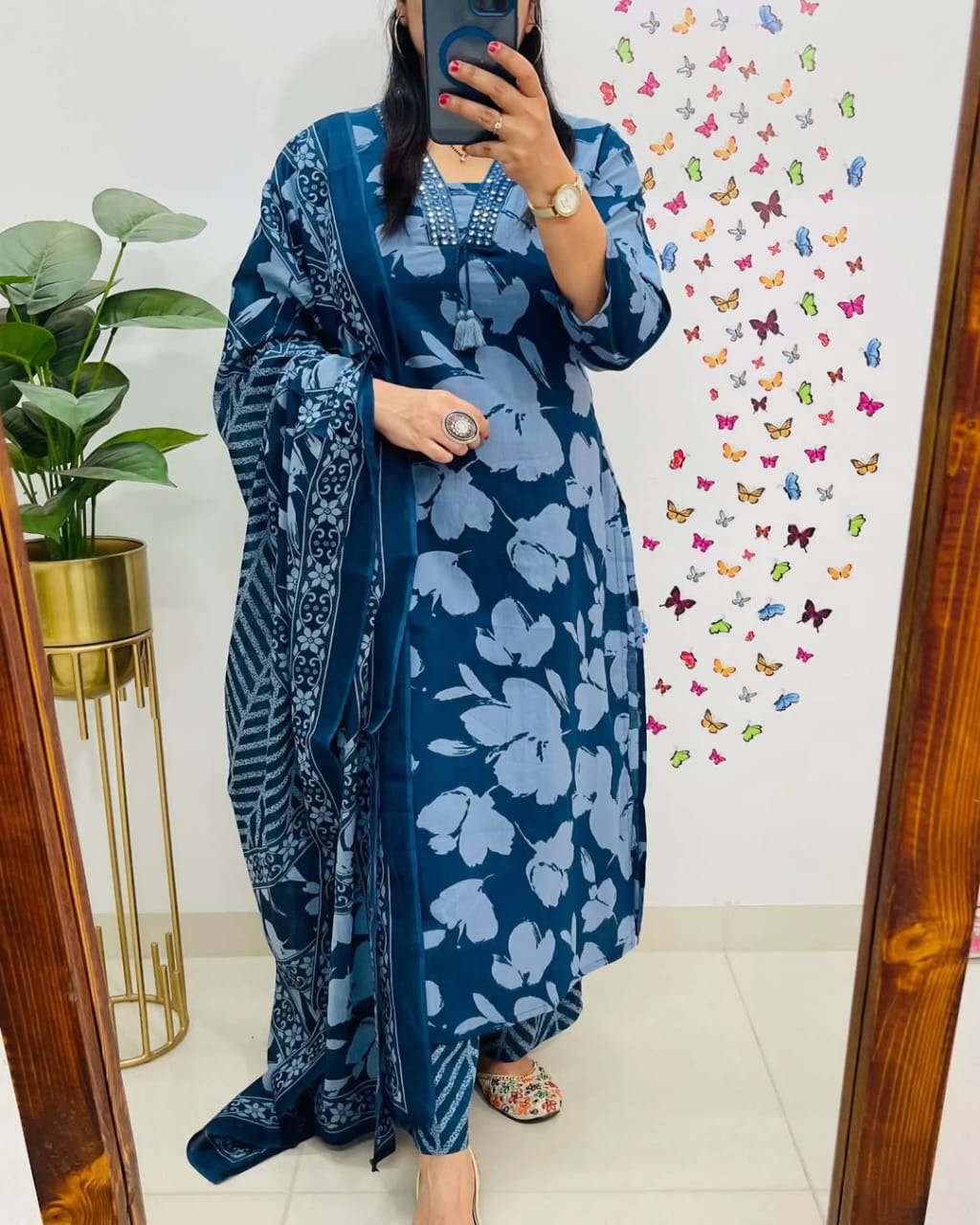 *🧶💫New Designer Floral Cotton Suit set collection*
*Designer Mughal/Kalamkari Fusion Floral print kurti pant dupatta set🌞🌤️*